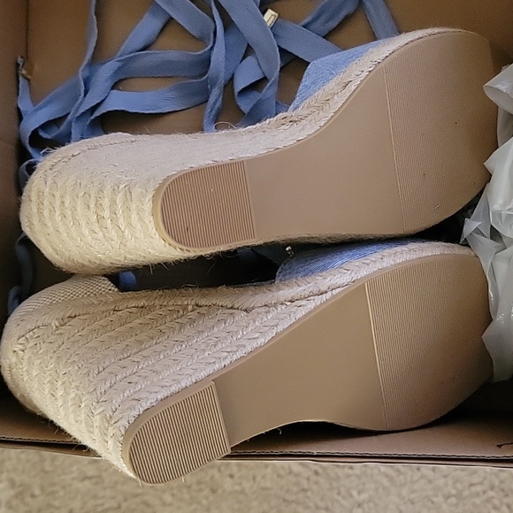 New denim wedges size8.5 - Picture 3 of 4